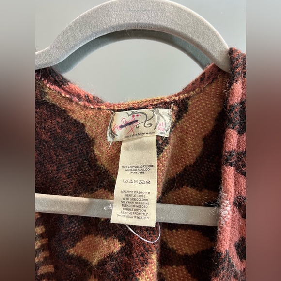 Free People Valley View Cozy Poncho - Picture 5 of 7